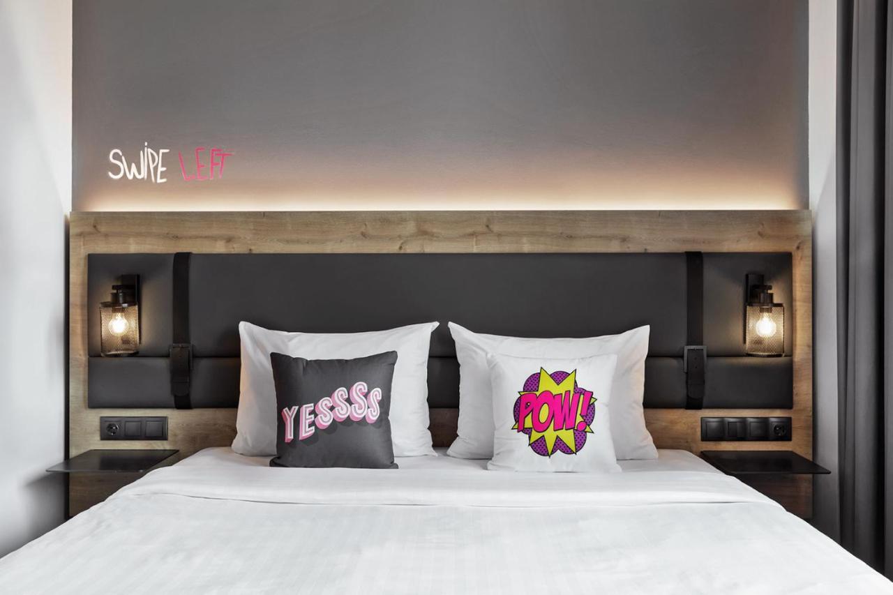 Moxy Old Town Hotel