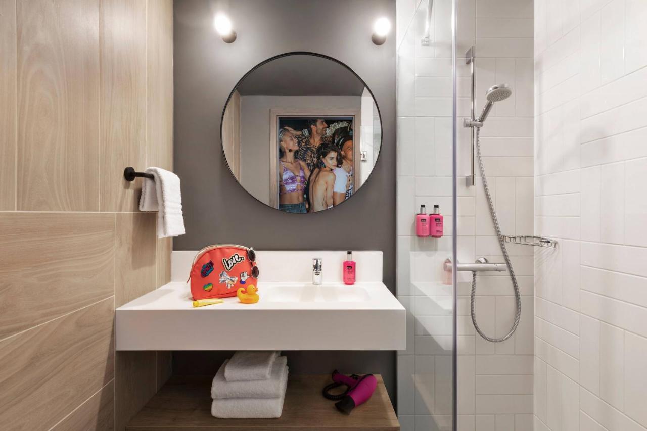 Moxy Old Town Hotel