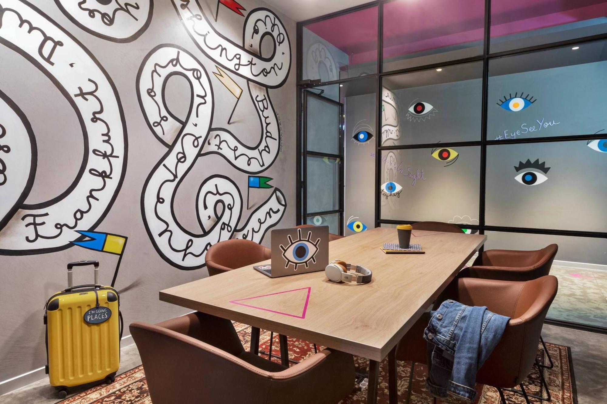 Moxy Old Town Hotel Bucureşti